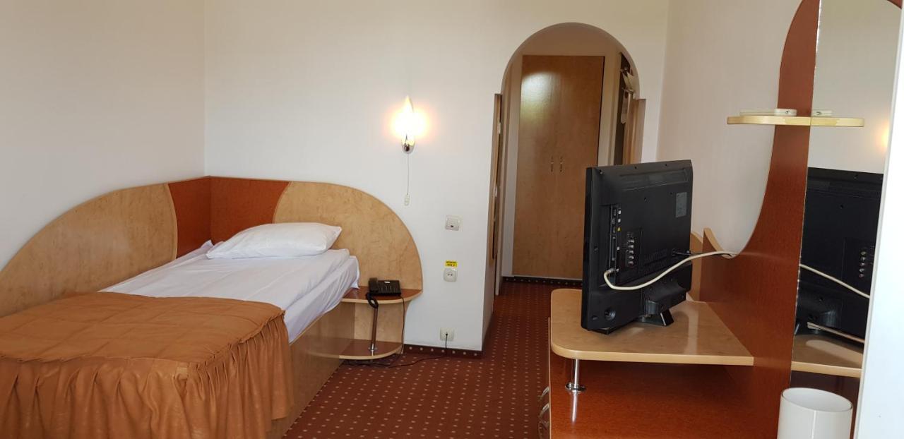 Grand Hotel Ceahlau Piatra Neamţ Extérieur photo