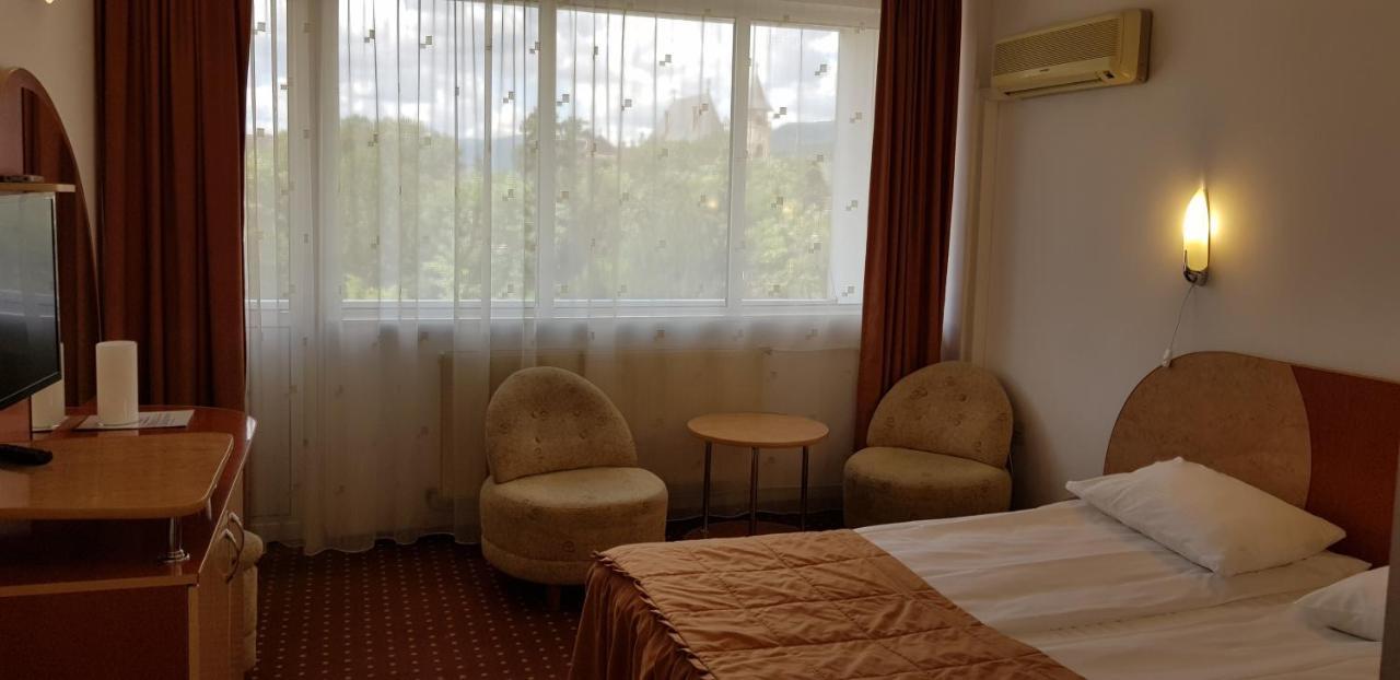Grand Hotel Ceahlau Piatra Neamţ Extérieur photo