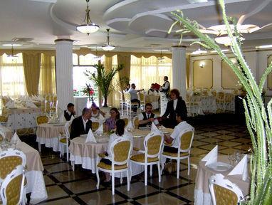 Grand Hotel Ceahlau Piatra Neamţ Extérieur photo