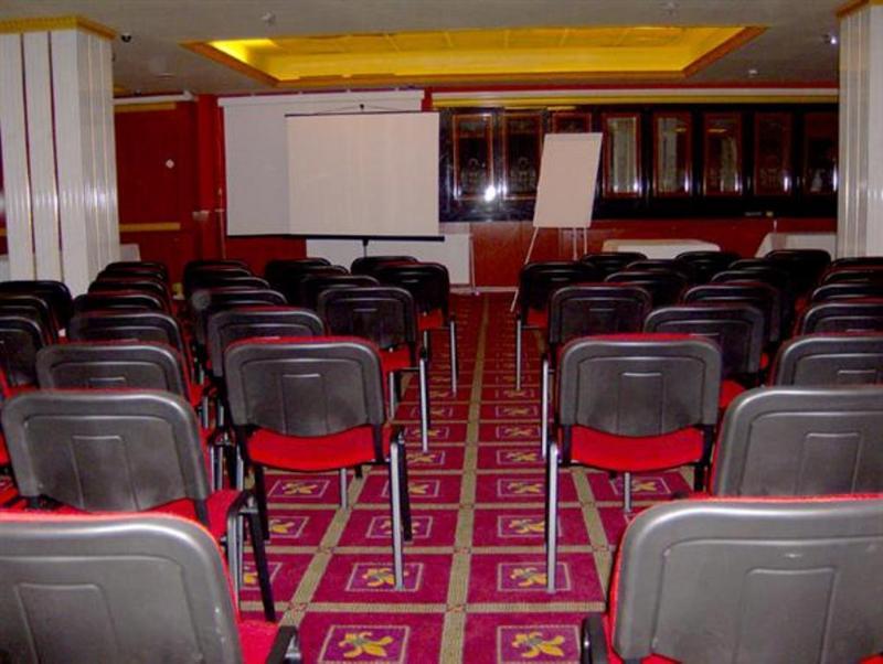 Grand Hotel Ceahlau Piatra Neamţ Extérieur photo